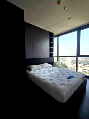Condos for rent : 📢 [FOR RENT] ✨ OKA HAUS Sukhumvit 36, 50 sq.m., 2Bedrooms, 2Bathrooms, Corner Unit, Chao Phraya River View, Equipped with Bathtub, Free Wifi for Rent