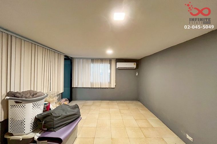 3-bed house for sale, 200 sqm, 61 sq wah, Phra Khanong