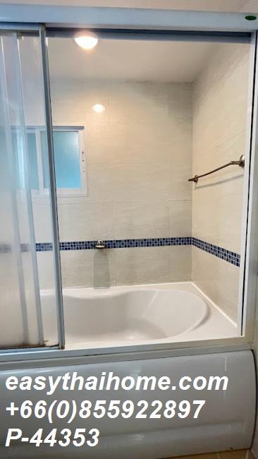 รูป P-44353 ไลฟ์ แอท รัชดา - สุทธิสาร🔥 คอนโดให้เช่า ชั้นสูง วิวเมือง ใกล้ MRT สุทธิสาร พร้อมเครื่องซักผ้า! 🔥 | Line ID: @easythaihome | 085-592-2897 - รูปที่ 7/15