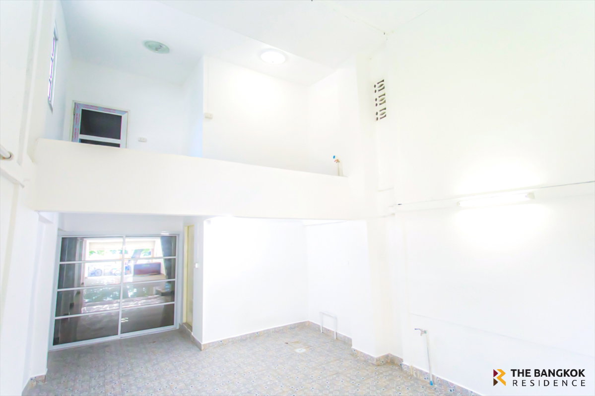 รูป 🏢ขายอาคารพาณิชย์ ซอยเสรีไทย 9 ใกล้ The Mall บางกะปิ เพียง 5.5 ล้านบาท - รูปที่ 1/24
