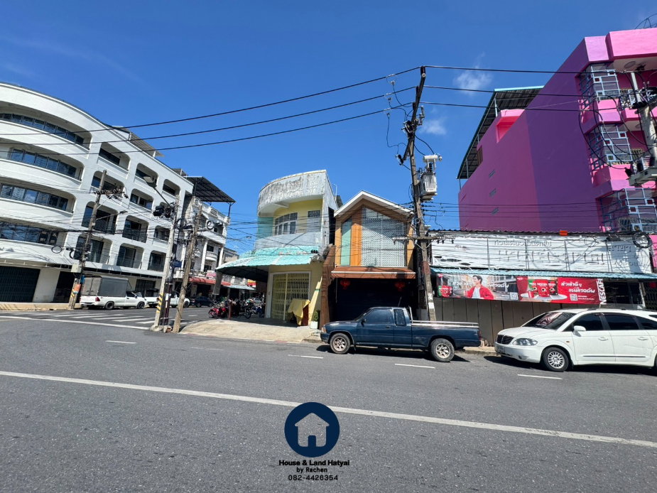รูป ขายถูก ที่ดิน 2 ห้อง พร้อมสิ่งปลูกสร้าง ตรงข้าม รร.ศรีนคร เหมาะทำติวเตอร์ คาเฟ่ ขนาด 50 ตร.ว. ขาย 12 ล้านบาท - รูปที่ 4/12
