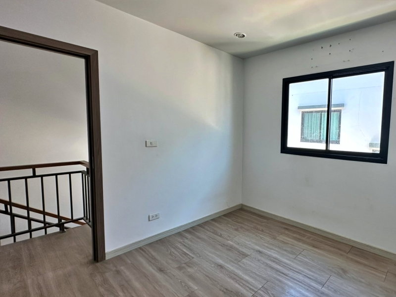 รูป ขายทาวน์โฮม/โฮมออฟฟิศ 3.5 ชั้น หมู่บ้านอนินทาวน์ | Arnintown เทียนทะเล 7 บางขุนเทียน - รูปที่ 11/12