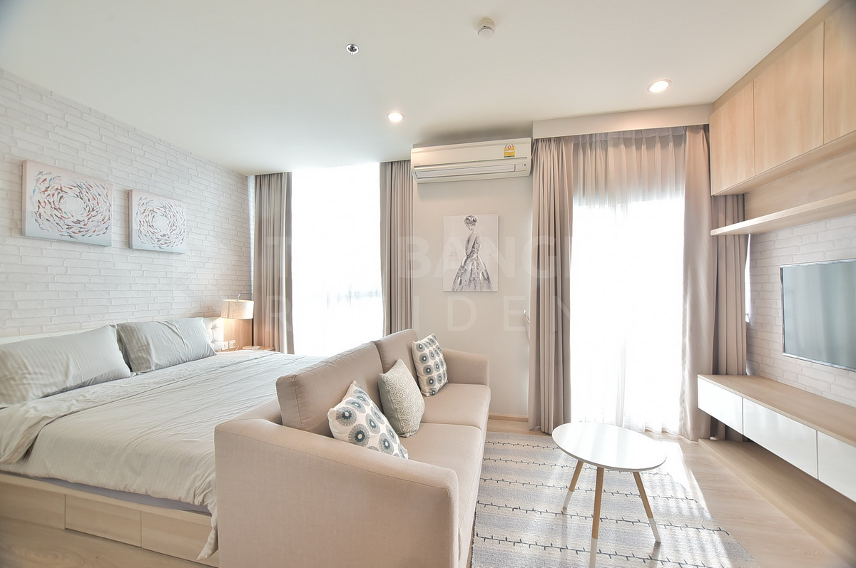 picture Easy Travel, Fully Utilized Space Noble Revolve Ratchada near MRT Cultural Center of Thailand Station - 2/10