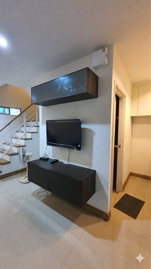 รูป ขายด่วนทาวน์โฮม บางนา กม.5 ใกล้เมกาบางนา - รูปที่ 7/8