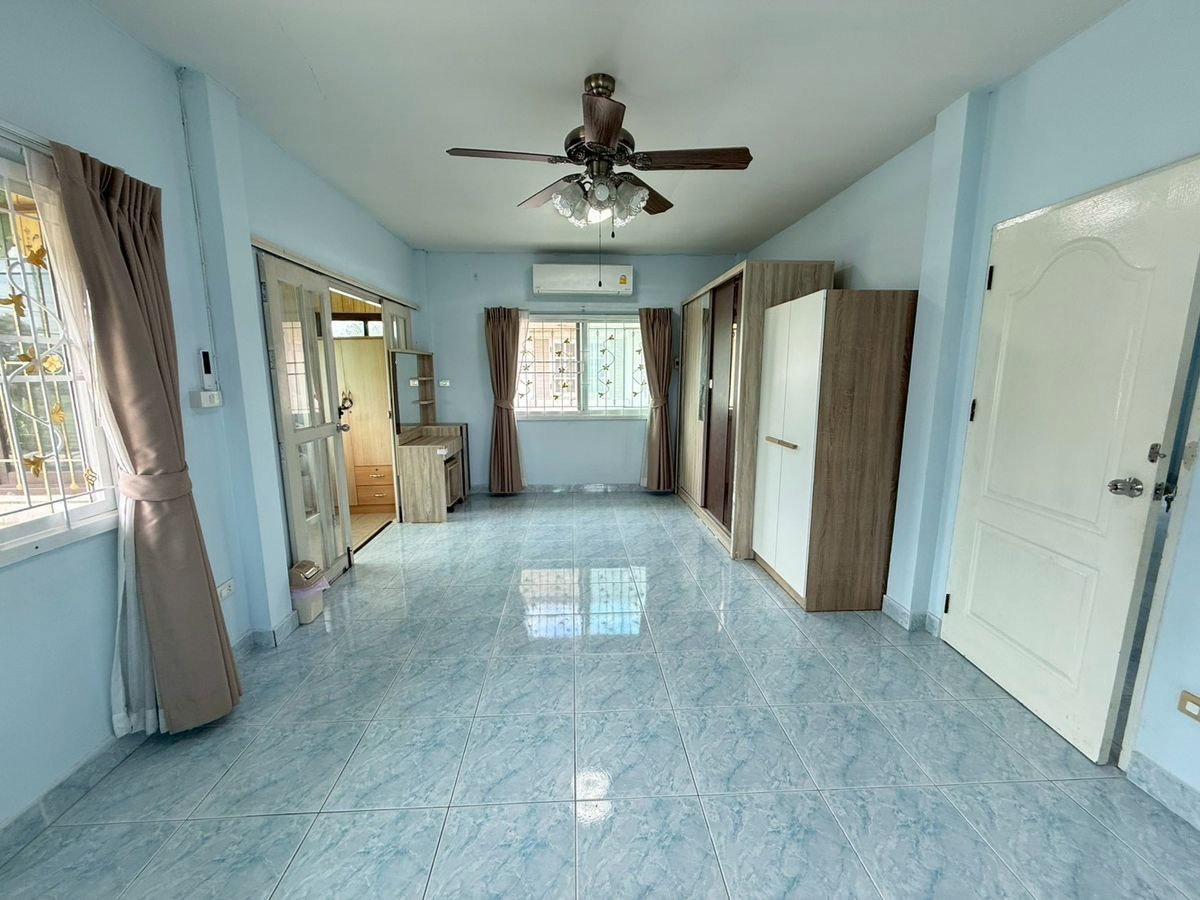 รูป #บ้านเช่าราคาดีที่สุดในย่านคลอง 5‼️ บ้านเดี่ยว 2 ชั้น หลังใหญ่ 72 ตร.วา | 3 ห้องนอน 3 ห้องน้ำ | ค่าเช่าเพียง 🔥 16,000 บาท/เดือน🔥 ราคาดีสุดๆ - รูปที่ 4/19