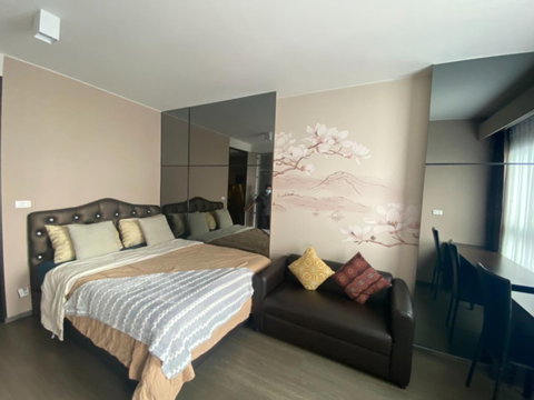 🌆✨ FOR RENT: IDEO Sukhumvit 93 — ULTRA HIGH-FLOOR CITY LIVING! 💰 Rental Price: 14,000 THB/month!!