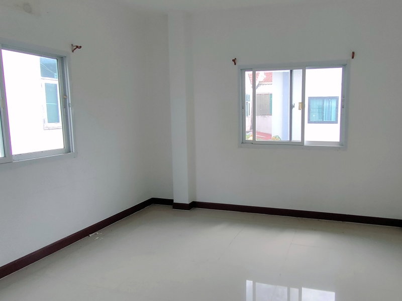 รูป ขายบ้านแฝด หมู่บ้านรัตวรรณ 2 ลำลูกกาคลอง 4 ปทุมธานี | Rattawan 2 ใกล้ตลาดกลางลาดสวาย - รูปที่ 11/12