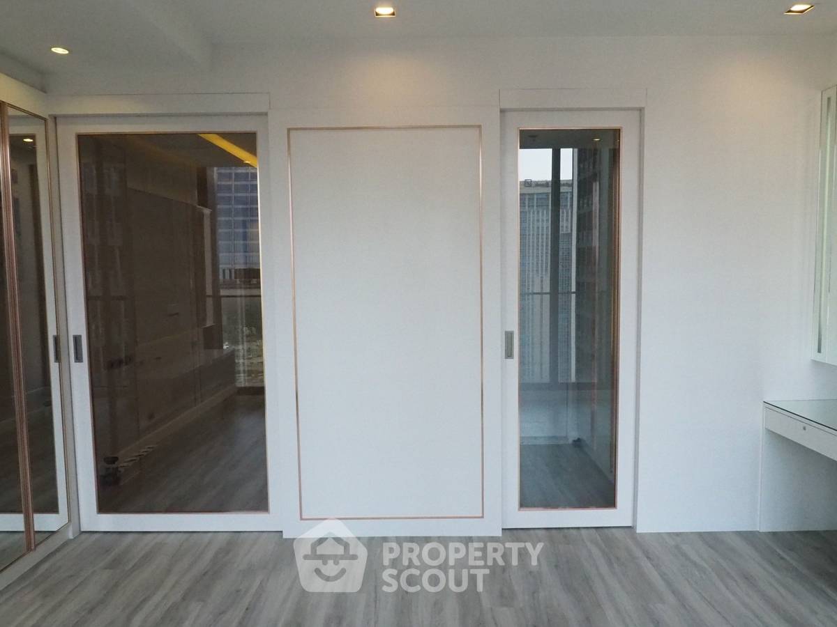 picture 1-BR Condo at Noble Ploenchit near BTS Phloen Chit (ID 2996131) - 32/37