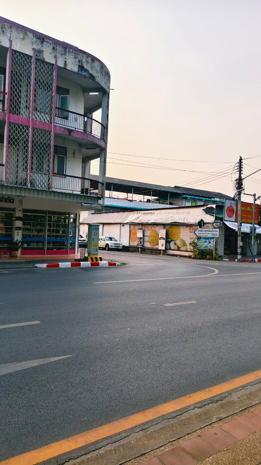picture Land for sell old city Chiangmai - 4/4
