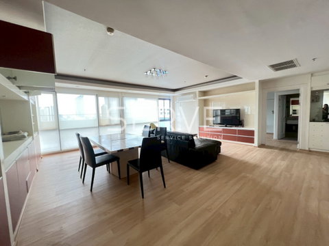 2 Beds with Bathtub Large Room Corner Unit City View Big Balcony Fully furnished Good Location Close To BTS Ari station 200 m.  @   Noble Reflex