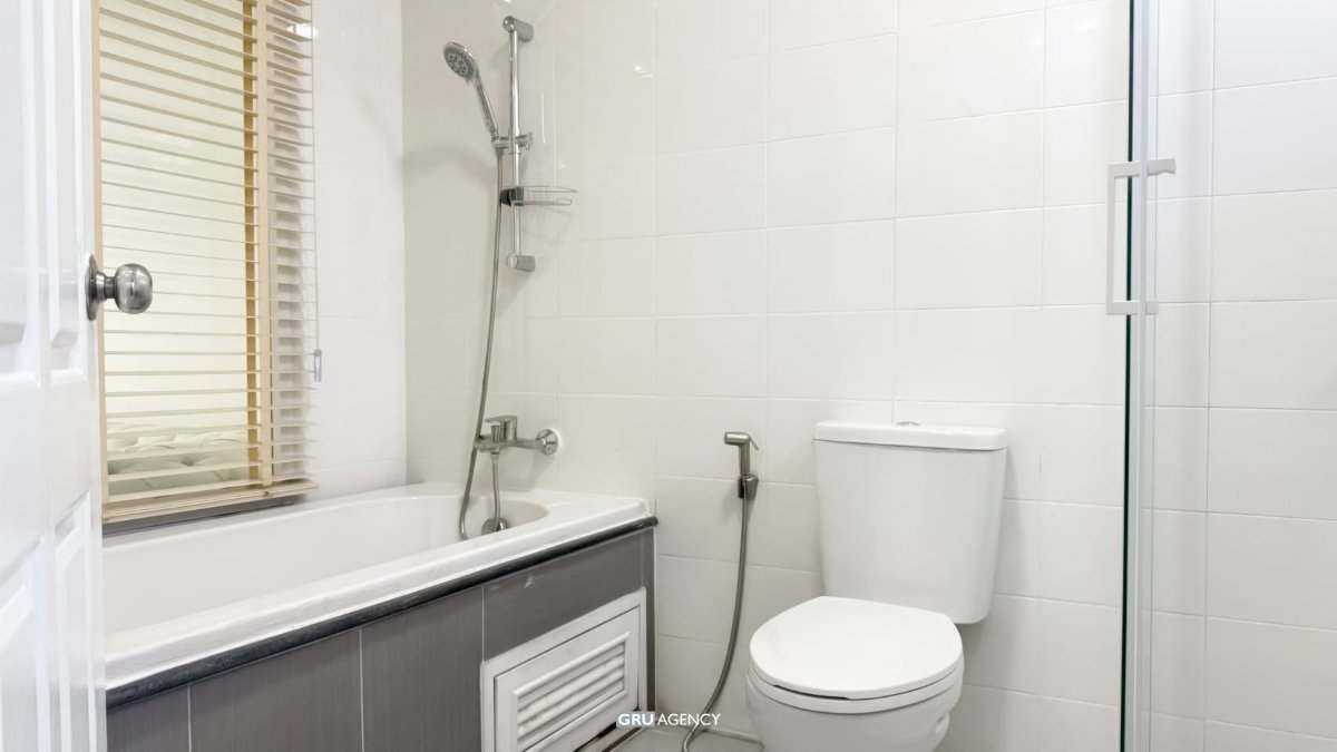 รูป 🏡ทาวน์โฮม 3 ชั้น รีโนเวทใหม่เอี่ยม   -  อารียา เดลี่ แห่ง เกษตร-นวมินทร์ -       ~ ซอยลาดปลาเค้า ~ - รูปที่ 31/36