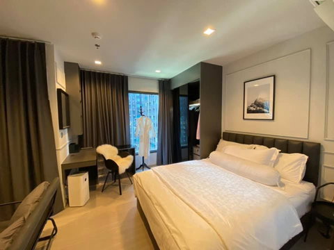 🌆✨ FOR RENT: Life Asoke Rama 9 — MODERN CBD LIVING!  💰 Rental Price: 18,000 THB/month!!  