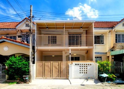 ทาวน์โฮม แม็คโคร บางบัวทอง : ขายทาวน์เฮ้าส์ หมู่บ้านบุศรินทร์ บ้านกล้วย-ไทรน้อย 21.1 ตร.ว. 4 นอน ต้นโครงการ ใกล้รถไฟฟ้าสายสีม่วง ฟรีโอน!