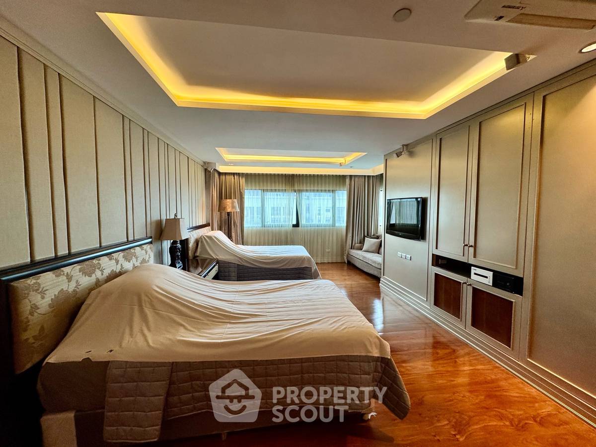 picture 5-BR Condo at Sathorn Gardens near MRT Si Lom (ID 2993940) - 17/33