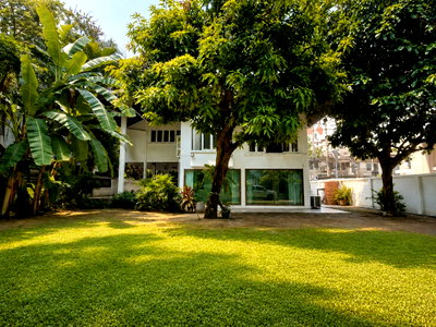 เช่าบ้านเดี่ยว วิทยาลัยเสนาธิการทหาร : ND0814 ให้เช่าบ้านเดี่ยวพร้อมสวนขนาดใหญ่  ใจกลาง ร่วมฤดี Rare Garden House in Ruamrudee🌳