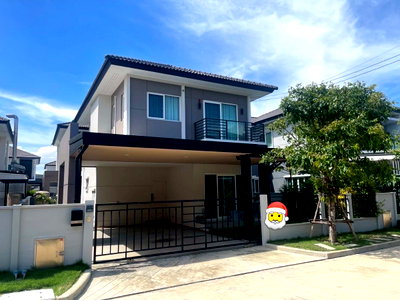 เช่าบ้านเดี่ยว สนามบินสุวรรณภูมิ : 🏡 บ้านเดี่ยวหรูเช่า / ขาย โครงการเซนโทร บางนา-ศรีนครินทร์ 4 ห้องนอน 4 ห้องน้ำ บ้านสวย อายุเพียง 2 ปี พร้อมอยู่ #รับสัตว์เลี้ยงได้ 