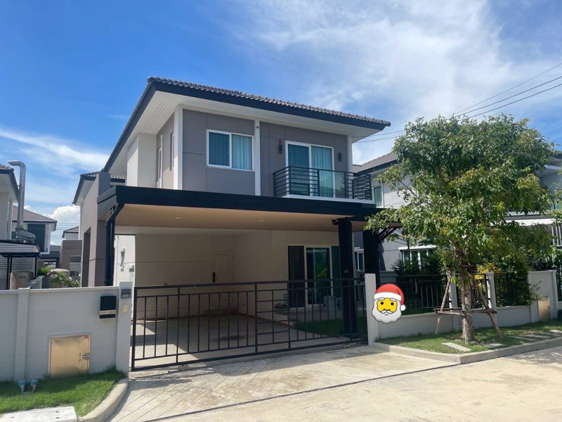 บ้านเดี่ยวให้เช่า : 🏡 บ้านเดี่ยวหรูเช่า / ขาย โครงการเซนโทร บางนา-ศรีนครินทร์ 4 ห้องนอน 4 ห้องน้ำ บ้านสวย อายุเพียง 2 ปี พร้อมอยู่ #รับสัตว์เลี้ยงได้ 
