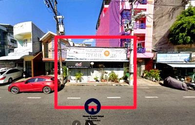 Land for sale Phet Kasem Hat Yai : for sale, 2 plots with existing buildings, opposite Srinakorn School. cafe. Size: 50 sq.wa. (2 plots). Price: 12 million baht.