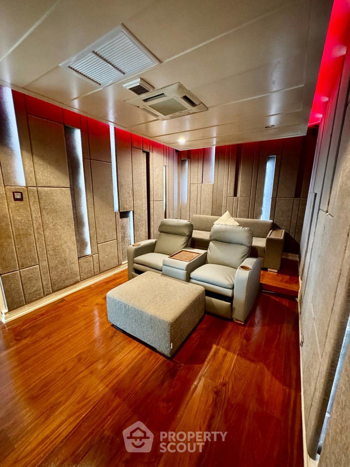 picture 5-BR Condo at Sathorn Gardens near MRT Si Lom (ID 2993940) - 7/33