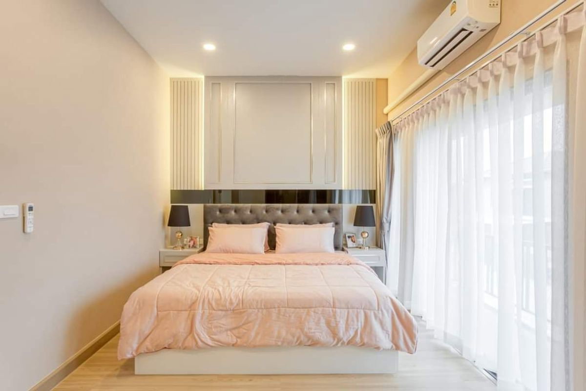 รูป 🏡✨ ให้เช่าบ้านแฝด Britania วงแหวน–หทัยราษฎร์ บ้านใหม่สไตล์ Modern British Luxury ตกแต่งสวย พร้อมเข้าอยู่ - รูปที่ 5/15