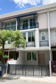 Newly Renovated 3-Story Townhome - Areeya Daily @ Kaset-Nawamin - ~Soi Lat Pla Khao~