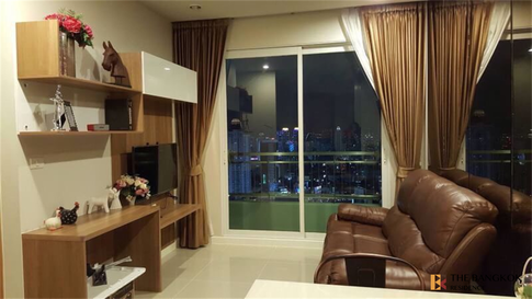 Circle Condominium