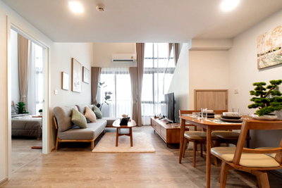 คอนโดให้เช่า : Condo for RENT :  The Tree Pattanakarn Ekamai 𝐒𝐢𝐳𝐞 :  55 sqm. DUPLEX 2 Bed / 1 Bath / City view /Closed kitchen   on 29th   Fully furnished