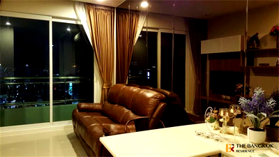 Condos for sale : Circle Condominium