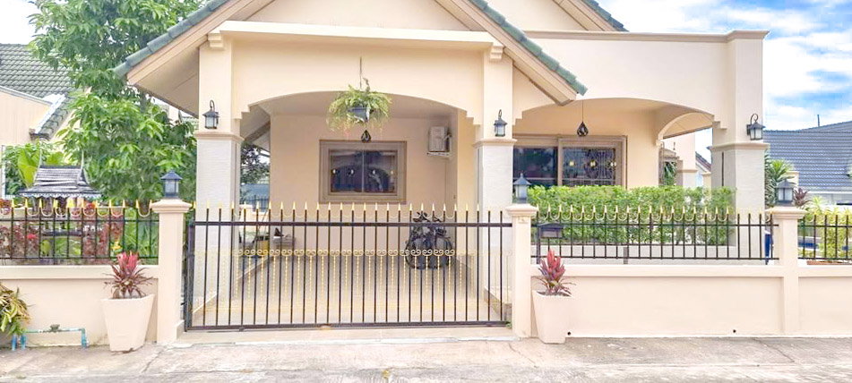 picture Pool Villa for Rent Mabprachan East Pattaya 3 Bedroom - 14/14