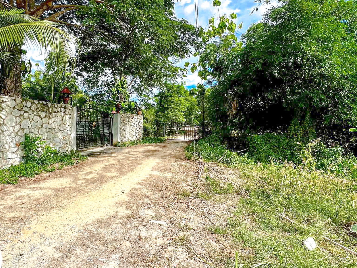 รูป Land for Sale Huay Yai East Pattaya Prime Location Suitable - รูปที่ 2/6