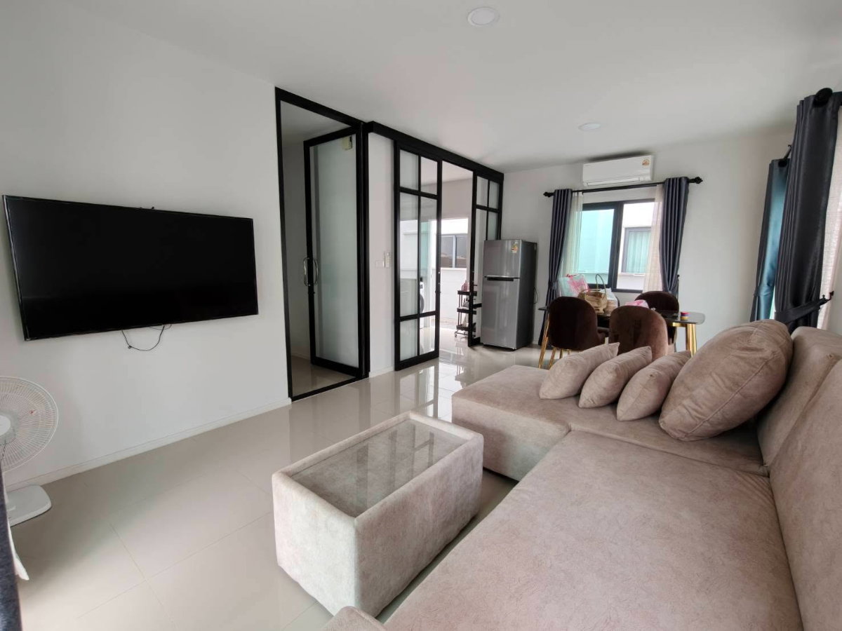 รูป ให้เช่า บ้านเดี่ยว SENSE Village บางนา-สุวรรณภูมิ หน้ากว้าง: 8 เมตร – จอดรถได้ 2 คัน 4นอน 3น้ำ 39.2 ตารางวา - รูปที่ 4/19