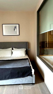 Condos for rent : 1-BR 48 Sqm Condo At The Esse Asoke Near MRT Sukhumvit (ID 2993096)