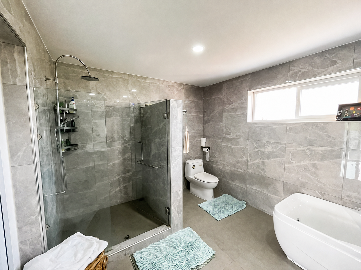รูป Pool Villa for Sale Thung Klom East Pattaya 3 Bedroom - รูปที่ 18/23