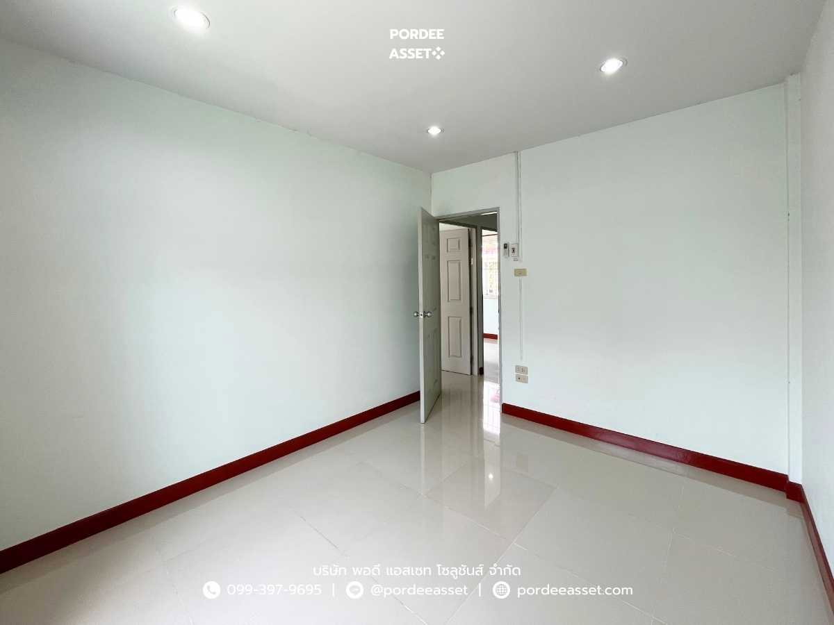 รูป ทาวน์โฮม 2 ชั้น หมู่บ้านบัวทองธานี (ขนาด 24 ตร.ว.) หลังริม บางบัวทอง นนทบุรี : Buathong Thani - รูปที่ 11/20