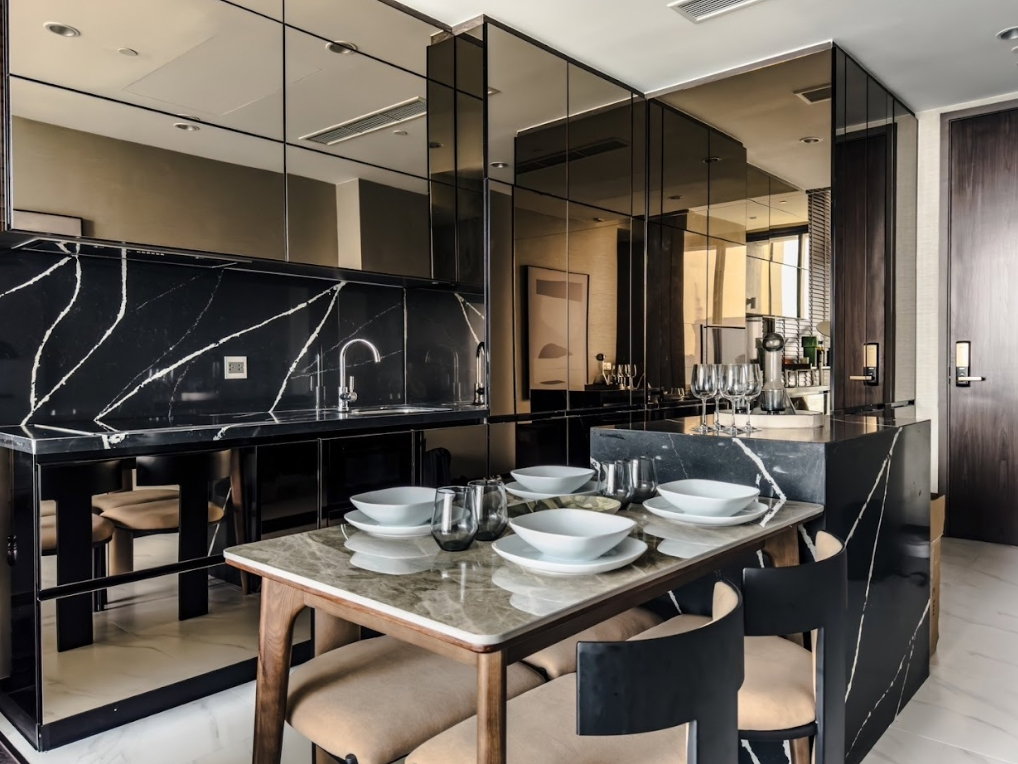 picture Condo for RENT : The Esse Sukhumvit 36 𝐒𝐢𝐳𝐞 : 75 sqm. 2 Bed / 2 Bath / City view 𝐅𝐥𝐨𝐨𝐫 : 21st Fully furnished - 11/18