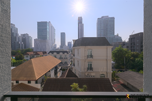 The Reserve Sukhumvit 61 Ready-to-move-in Condo, Great Value