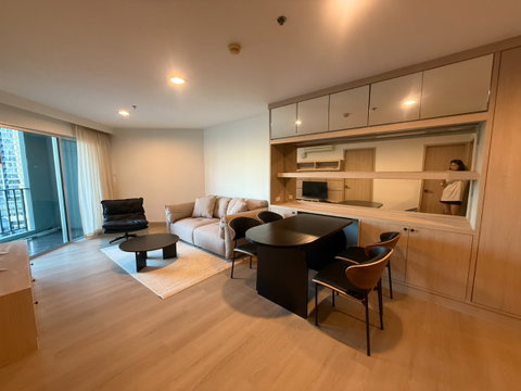 ให้เช่า 2 ห้องนอน 58 ตร.ม พร้อมเข้าอยู่ -- โทรด่วน 094-641-5974