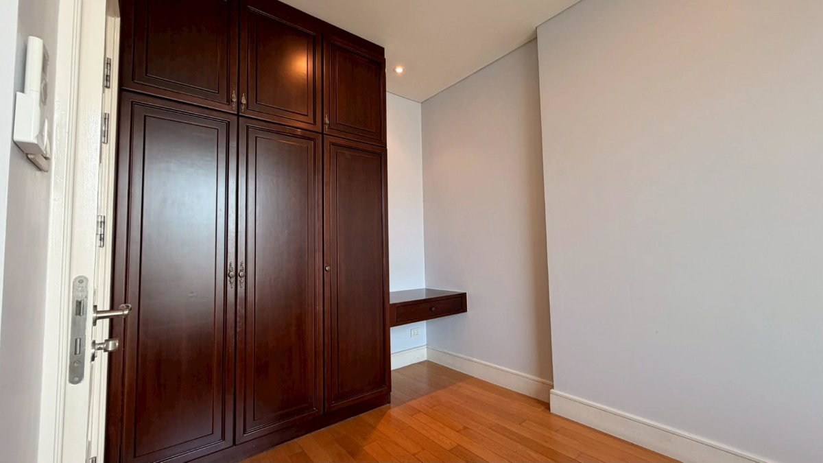 รูป 🐶 Pet-friendly 2BR ใจกลางพร้อมพงษ์ ✨ แช่อ่างชมวิวเมือง 180° 🛁 ใกล้ BTS, EmQuartier อยู่สบายฟีลลักชัวรี 🌆 - รูปที่ 4/11