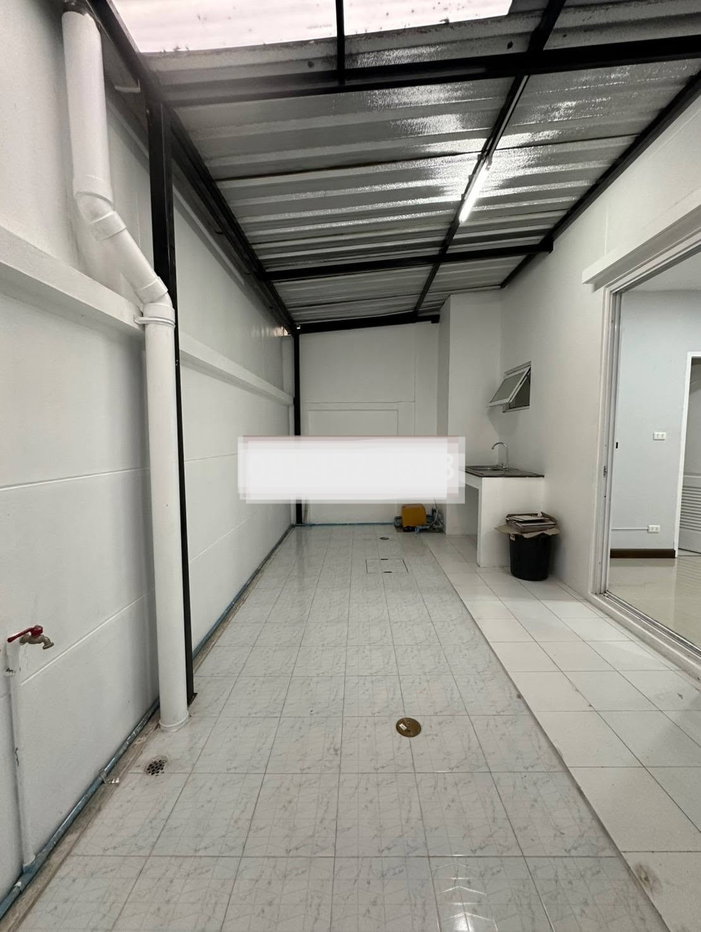 รูป 🔥 ขายต่ำกว่าราคาประเมิน! นัมเบอร์วัน ทาวน์โฮม วงแหวนบางนา–ราม 2 (Number One Townhome Bangna–Ram 2) | ใกล้ Mega บางนา และสนามบินสุวรรณภูมิ - รูปที่ 8/15