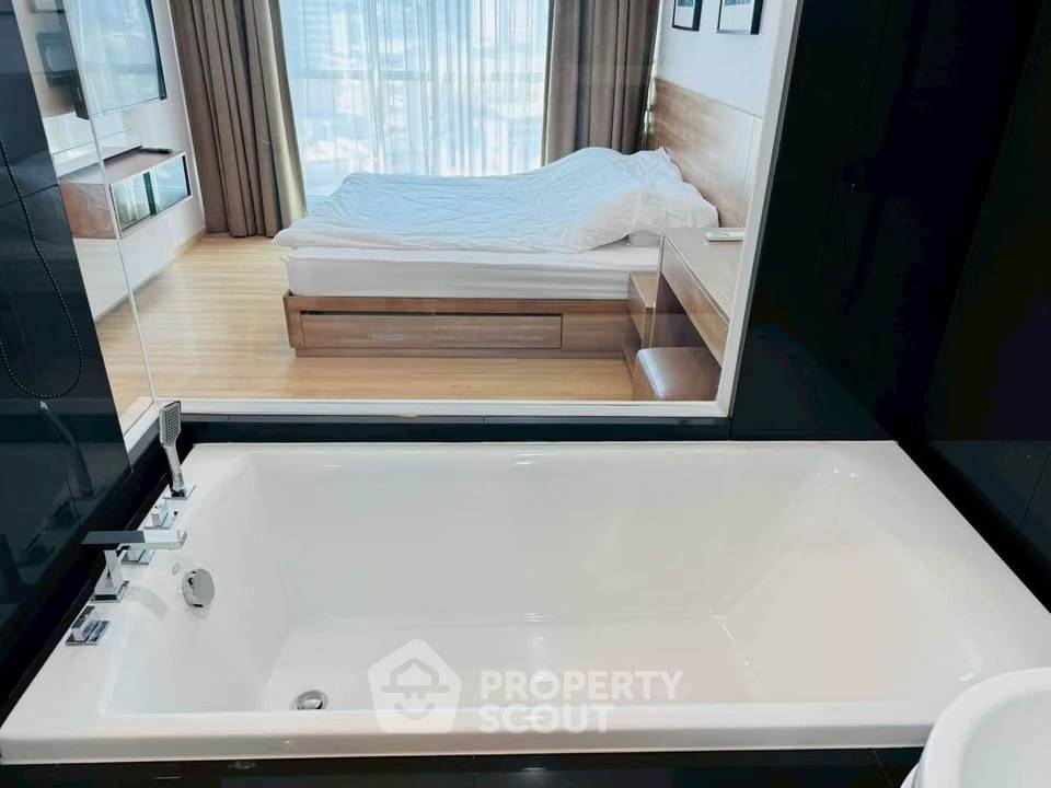 picture 2-BR Condo at Rhythm Sathorn near BTS Saphan Taksin (ID 2999898) - 8/9