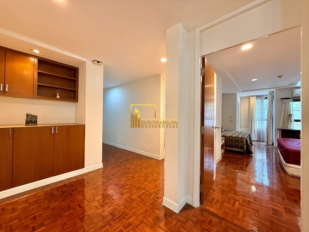 รูป Expansive 3 Bedroom Apartment For Rent in Phrom Phong - BR20791AP - รูปที่ 11/35