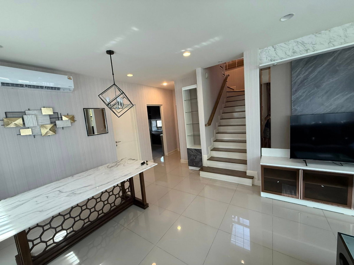 รูป ให้เช่าบ้านเดี่ยว Setthasiri Pattanakarn บ้านรีโนเวทใหม่ทั้งหลัง พร้อมเข้าอยู่ ยินดีต้อนรับสัตว์เลี้ยง - รูปที่ 7/15
