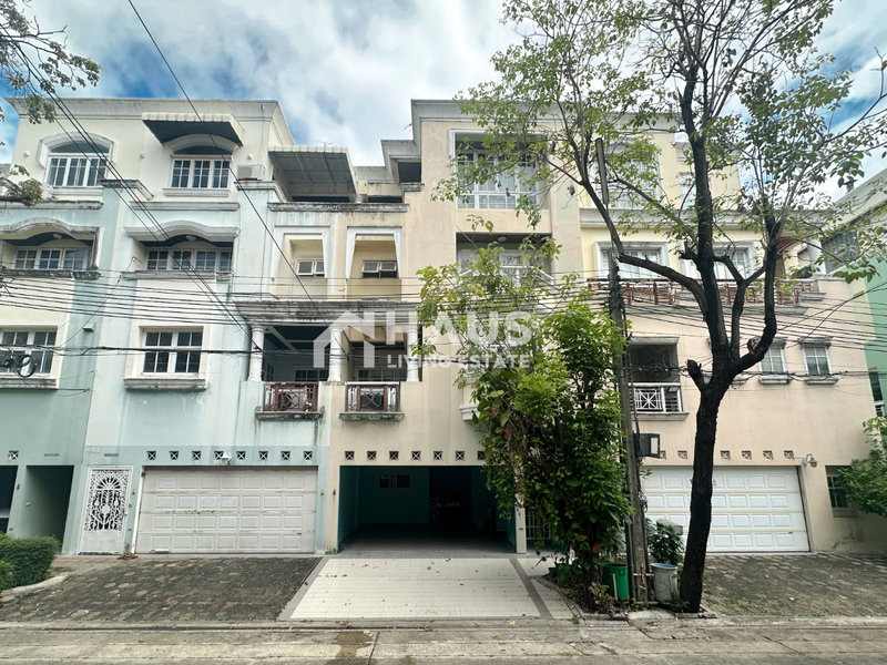 Townhouses for sale : Garden City Lagoon / 4 Bedrooms #TPCC058