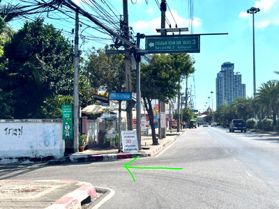 ขายที่ดิน : ที่ดินเปล่า ถมแล้ว ใจกลางเมืองสมุทรปราการ หน้ากว้าง 15 เมตร ติดถนน 