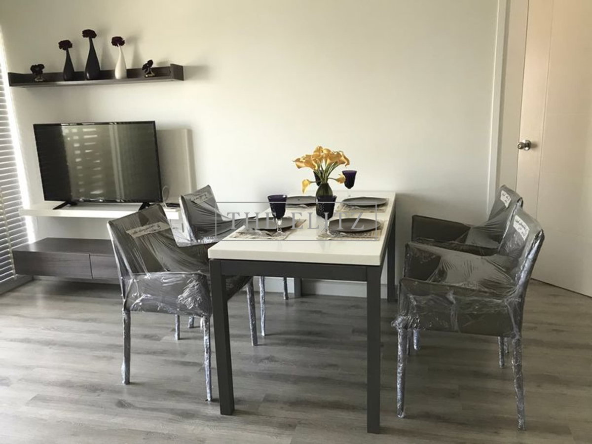 รูป ✨Live in the Heart of Sathorn! Modern 2BR Corner Unit at Centric Sathorn - St.Louis✨ - รูปที่ 2/13