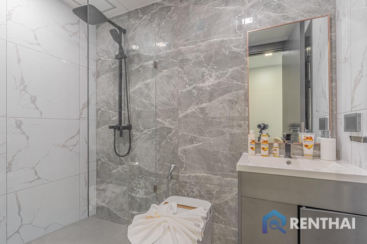 picture For sale condo 2 bedrooms at Arcadia Millennium Tower - 11/21