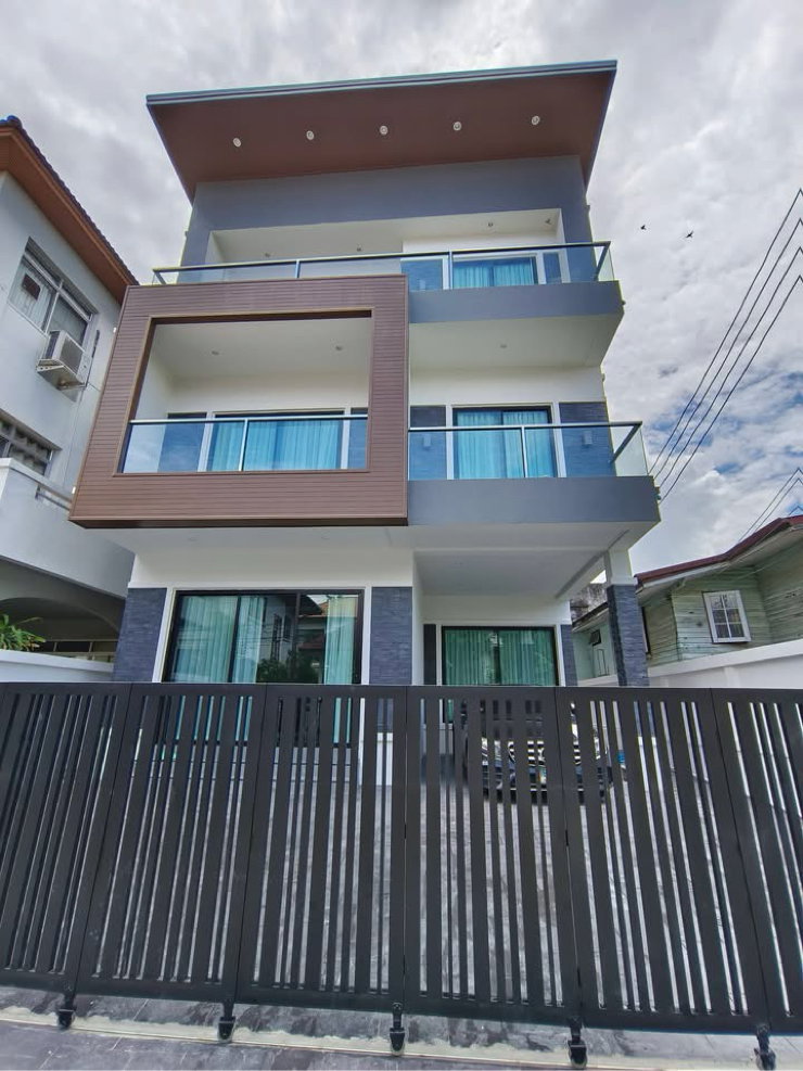 For rent Ekkamai house BTS Ekkamai 600m