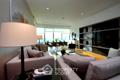 Condos for rent : High-Floor 2-BR 132 Sqm Condo at 185 Rajadamri, 400m to BTS Ratchadamri (ID 511497)