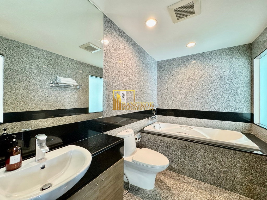 picture Impressive 2 Bedroom Duplex Apartment in Phra Khanong - BR0686AP - 18/29