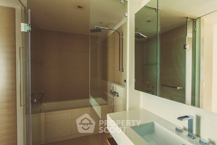 picture 31st-Floor 3-BR 186 Sqm Condo At The River Condominium, 400m to BTS Saphan Taksin (ID 510897) - 7/12